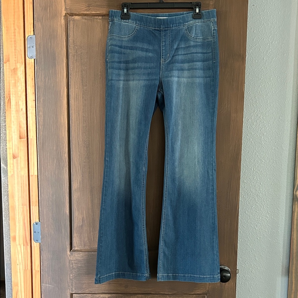 Classic Women's Blue Flared Jeans